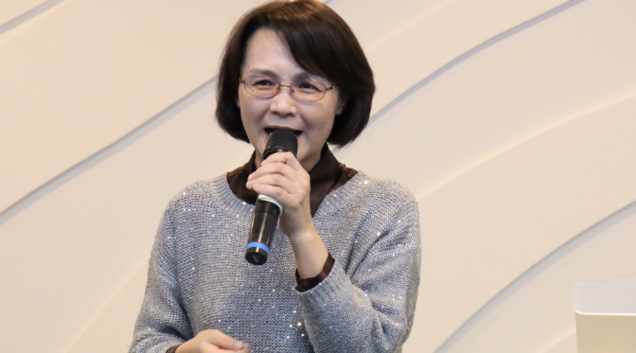 專心跟從必得福！ / 陳貞妙受訓傳道