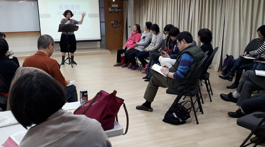 晨禱為神點燈開啟新的一年