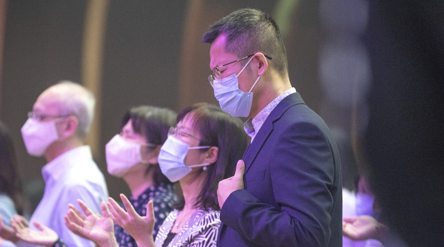 從新酒湧流到生命樹氣息