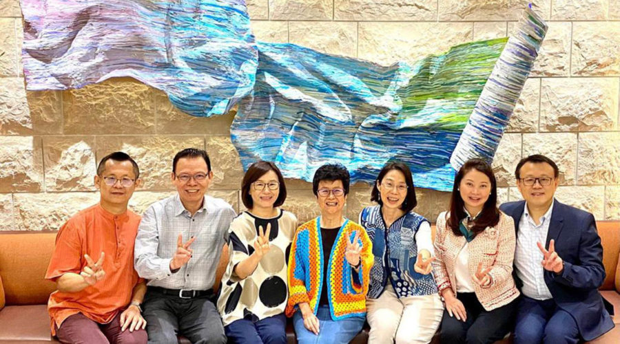 困境中更要倚靠神